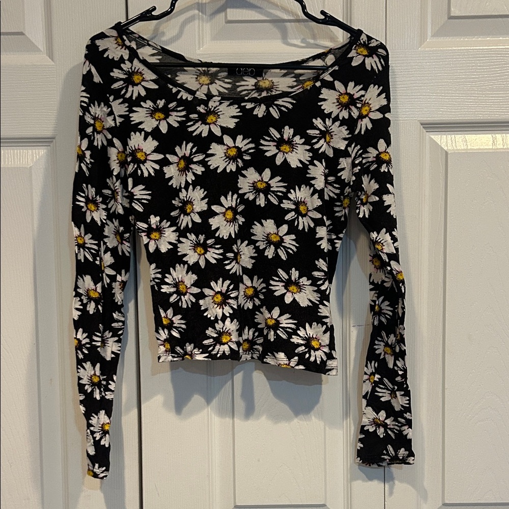 Deb Black Daisy Print Long Sleeve Top